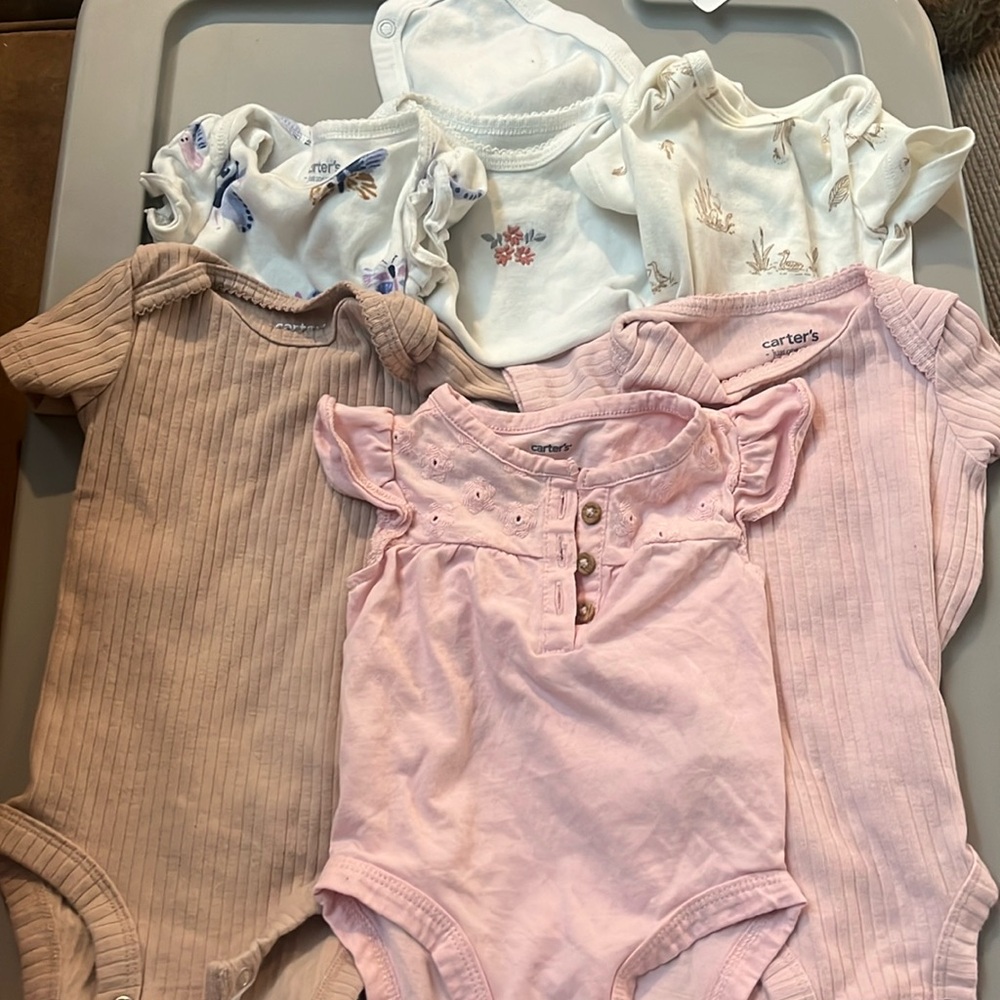 Set of 6 onesie shirts